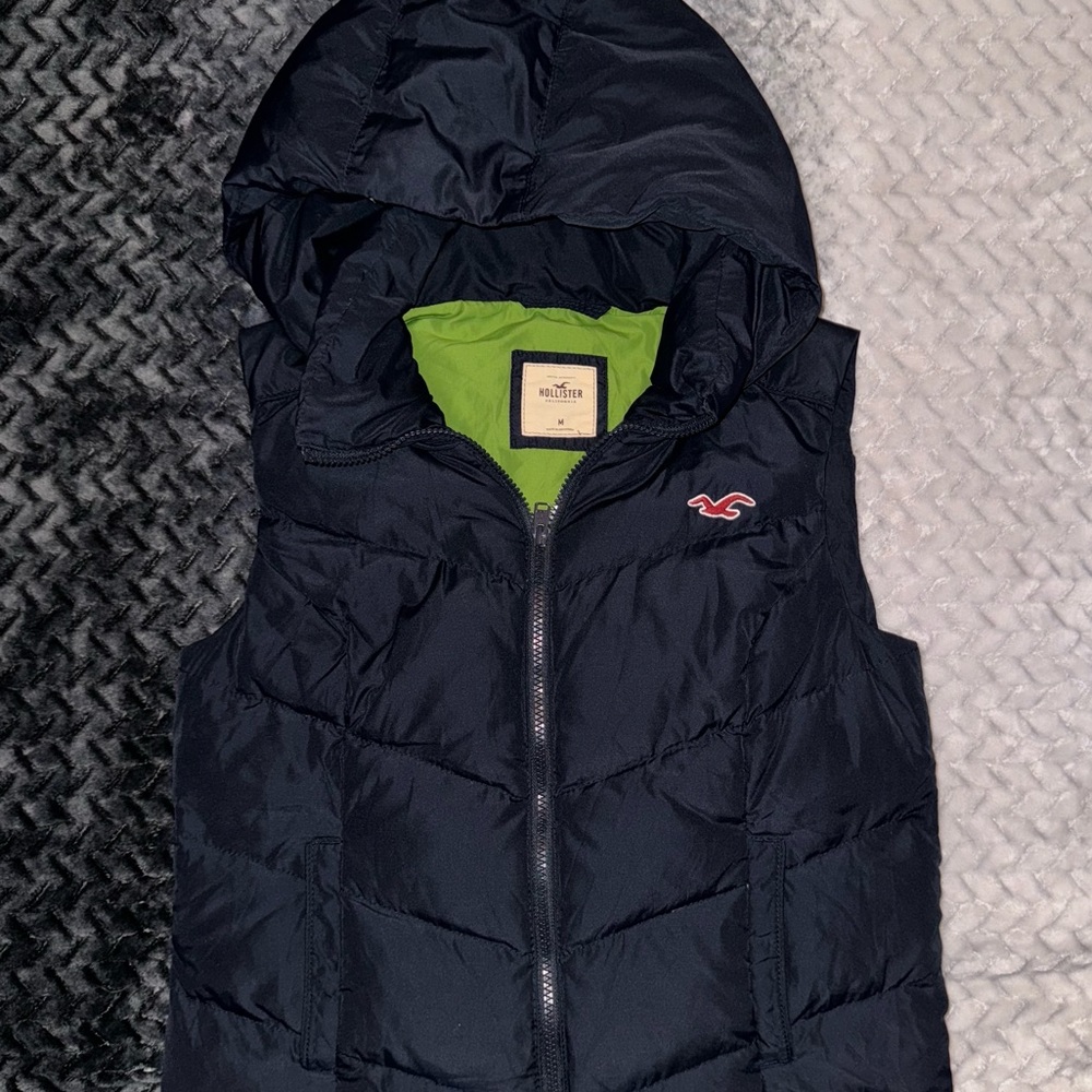 Hollister puffer vest